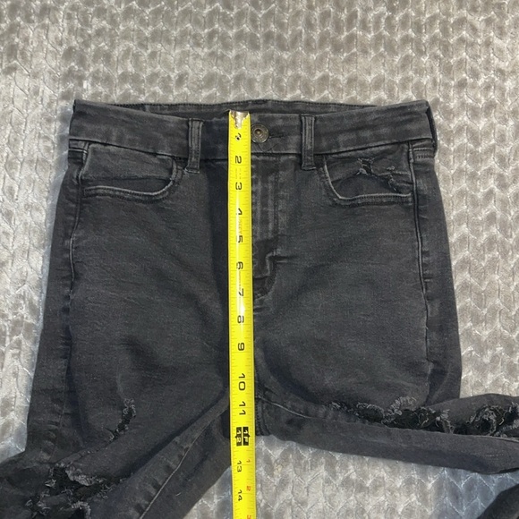 American Eagle Curvy Hi-Rise Black Distressed Jeggings.  Black. Size 10 - Picture 11 of 12